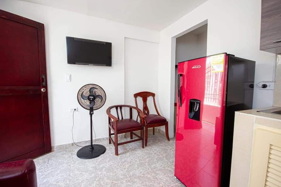 Donde Karen Hotel